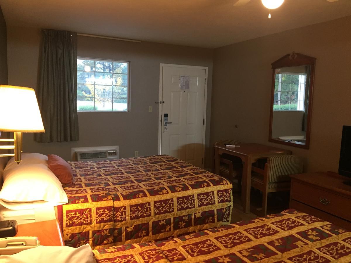 Deerfield Inn New Johnsonville Bagian luar foto