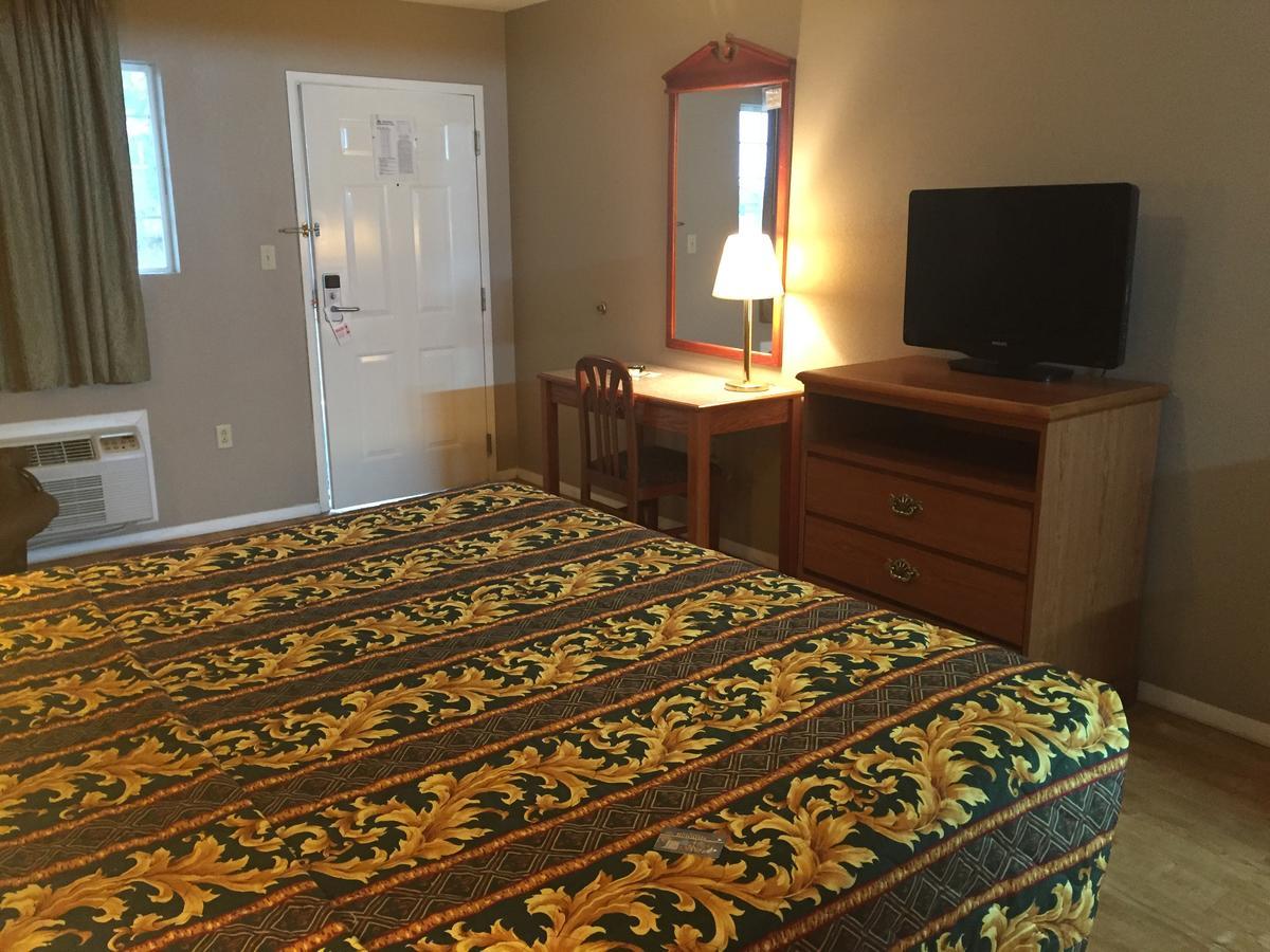 Deerfield Inn New Johnsonville Bagian luar foto