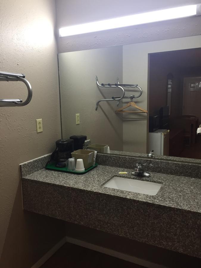 Deerfield Inn New Johnsonville Bagian luar foto